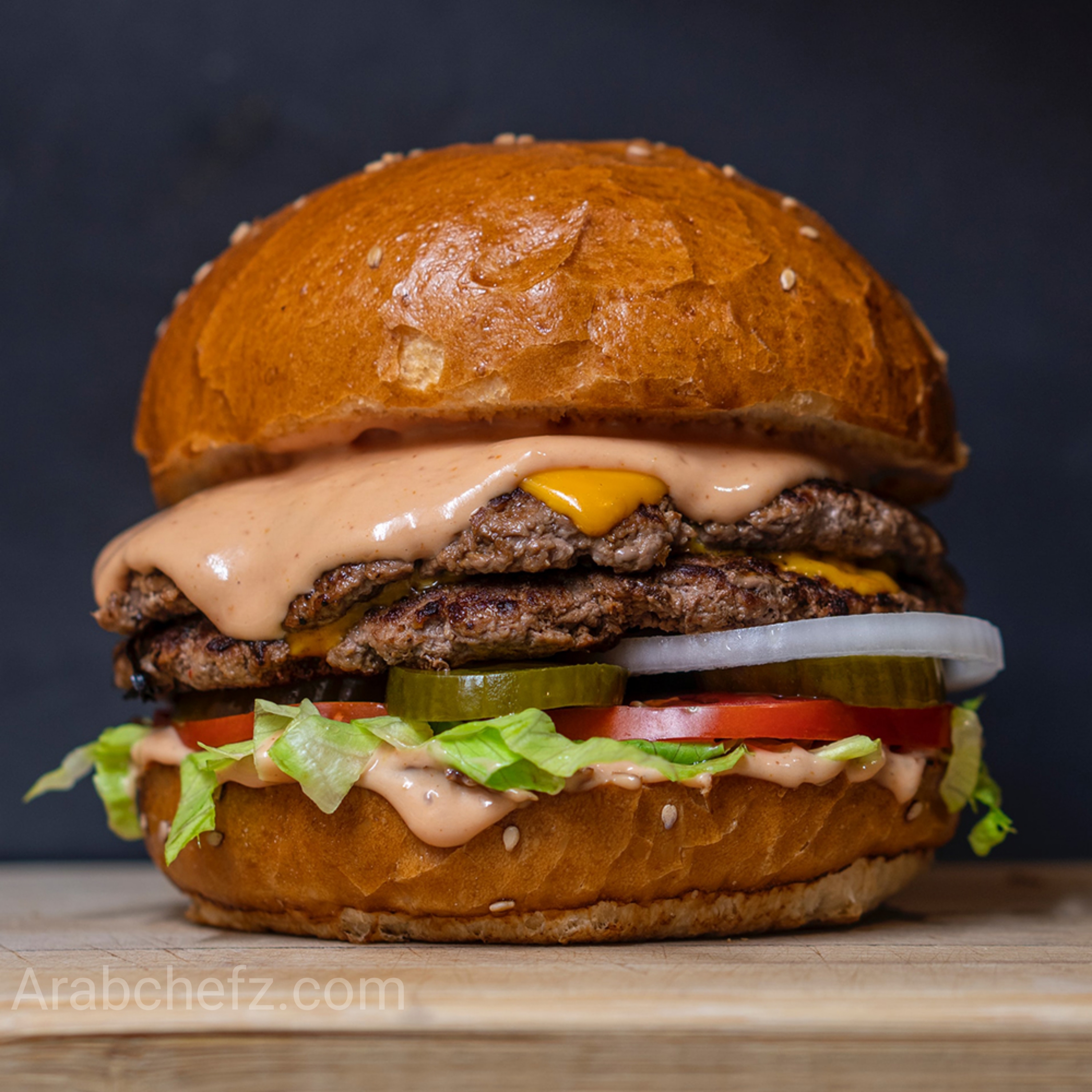 برجر اللحم المحشي بالجبن